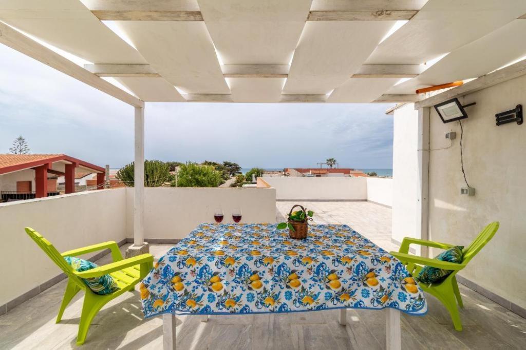 Villa Oasi Del Mare à Granelli Extérieur photo